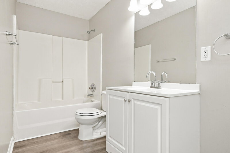 2,375/Mo, 330 Derby Drive Riverdale, GA 30274 Bathroom View