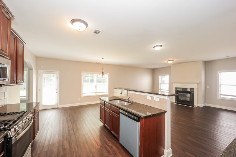 3,090/Mo, 4781  Winstar Ln Fairburn, GA 30213 Kitchen View 2