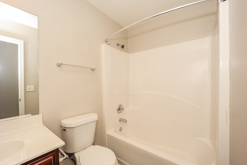 3,090/Mo, 4781  Winstar Ln Fairburn, GA 30213 Bathroom View 2