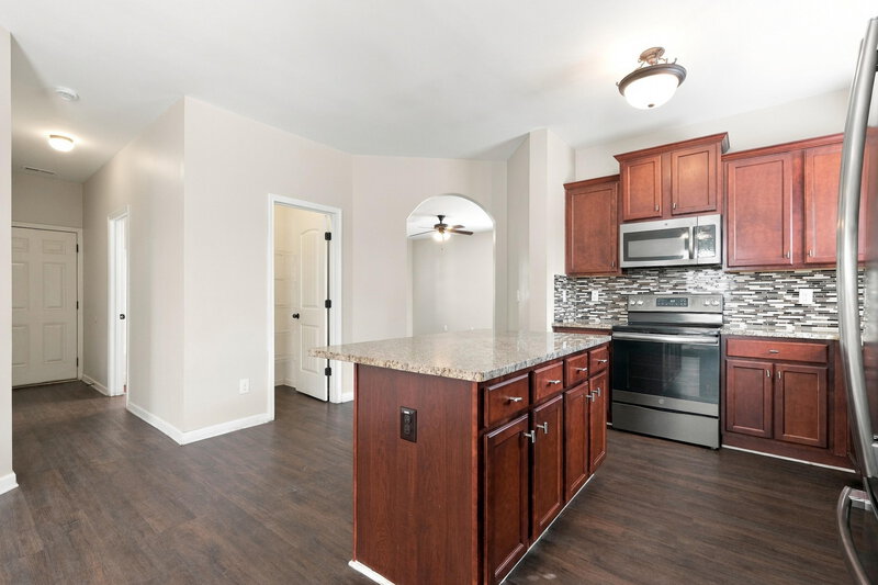2,315/Mo, 11103 Wind Ridge Dr Hampton, GA 30228 Kitchen View 2