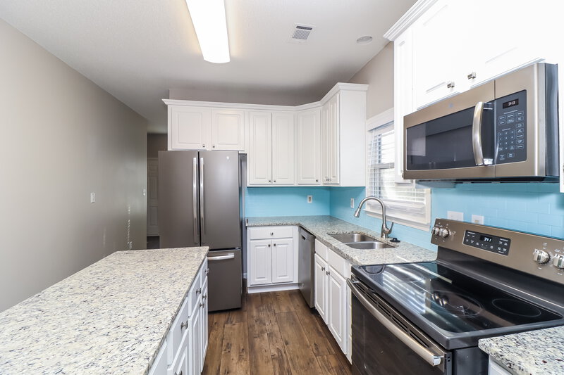 2,020/Mo, 2759 Jerome Rd Atlanta, GA 30349 Kitchen View 2