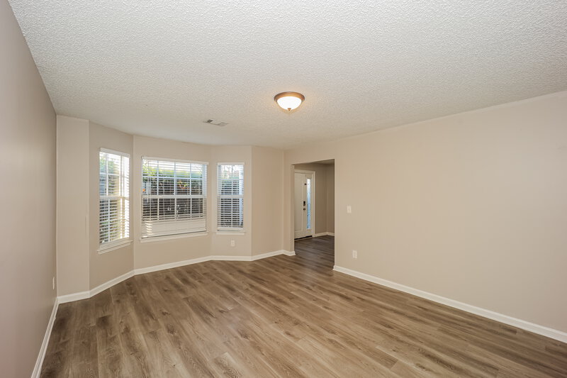 2,050/Mo, 1103 Village Oaks Jonesboro, GA 30238 Living Room View