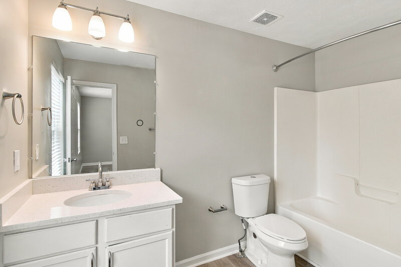 1,690/Mo, 5121 Lynxs Cir SW Covington, GA 30014 Primary Bathroom View