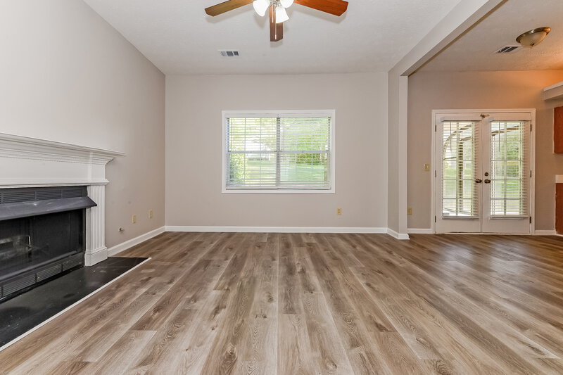 2,860/Mo, 2595 Waterfall Ct Ellenwood, GA 30294 Living Room View 2