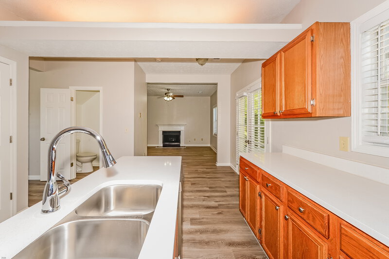 2,860/Mo, 2595 Waterfall Ct Ellenwood, GA 30294 Kitchen View 2