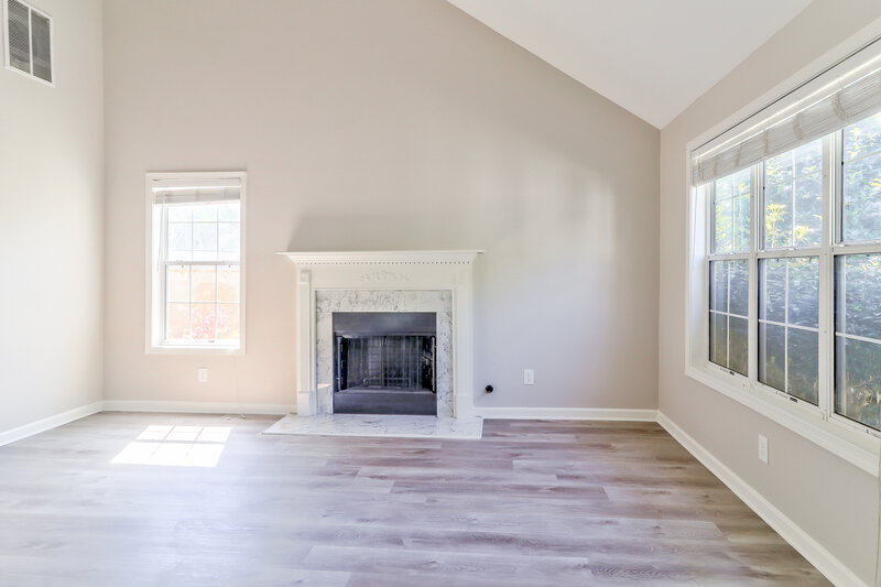 2,475/Mo, 525 Hillcrest Cross Rd Canton, GA 30115 Living Room View
