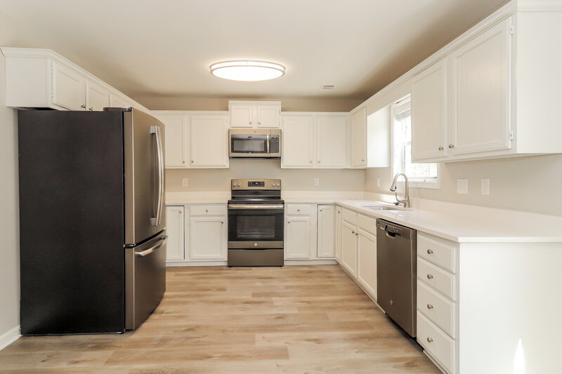 2,475/Mo, 525 Hillcrest Cross Rd Canton, GA 30115 Kitchen View