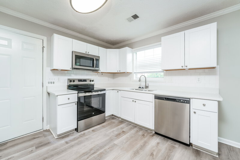 2,060/Mo, 1520 Rose Pointe Dr Loganville, GA 30052 Kitchen View