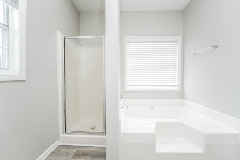 2,060/Mo, 1520 Rose Pointe Dr Loganville, GA 30052 Main Bathroom View 2
