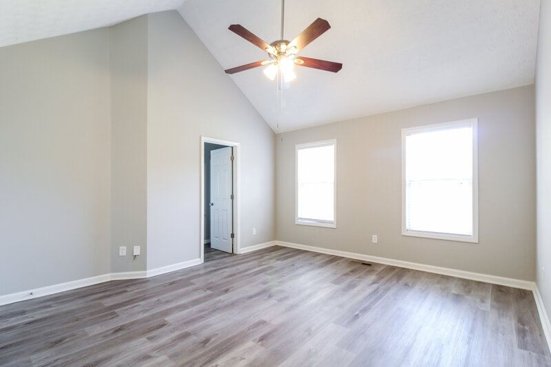 2,100/Mo, 100 Syracuse Ln Covington, GA 30016 Main Bedroom View