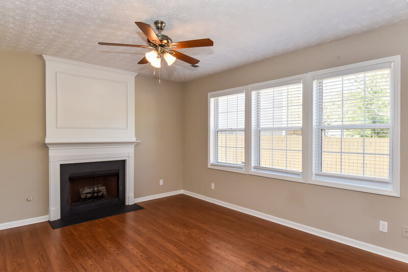 3,220/Mo, 7222 Silver Mine Pass Austell, GA 30168 Living Room View