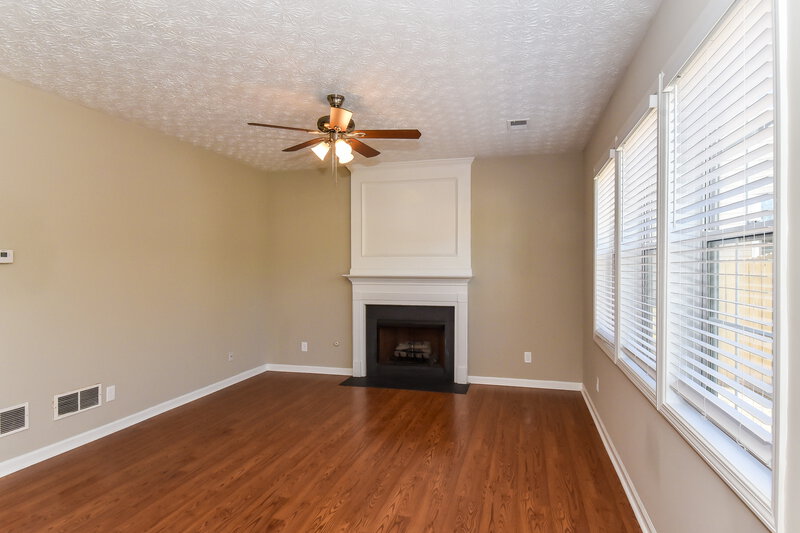 3,220/Mo, 7222 Silver Mine Pass Austell, GA 30168 Living Room View 2