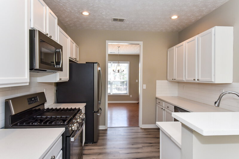 3,220/Mo, 7222 Silver Mine Pass Austell, GA 30168 Kitchen View 2