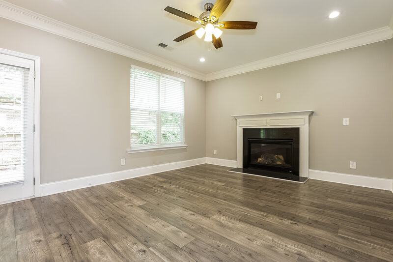 4,190/Mo, 2105 Brentwood Cv Ellenwood, GA 30294 Living Room View