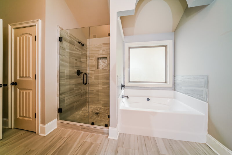 2,195/Mo, 129 Covington Ter Newnan, GA 30263 Main Bathroom View