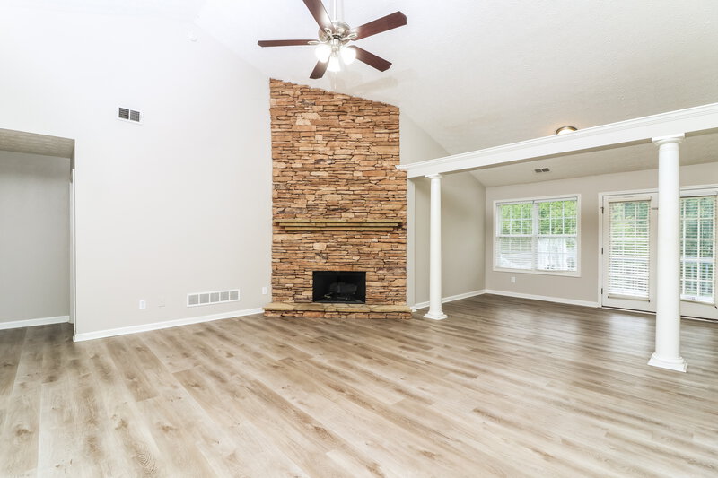 2,105/Mo, 181 Kades Cove Dr Dallas, GA 30132 Living Room View 2