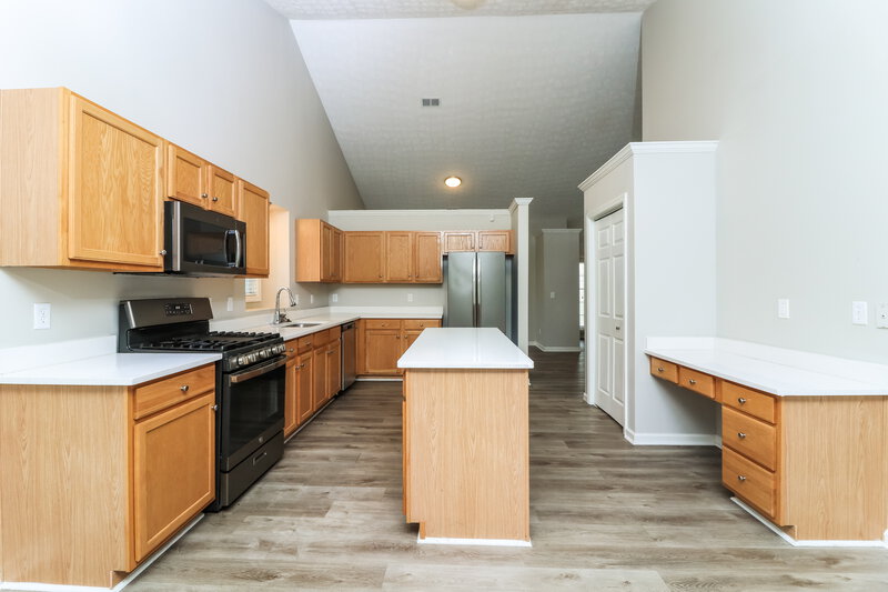 2,105/Mo, 181 Kades Cove Dr Dallas, GA 30132 Kitchen View