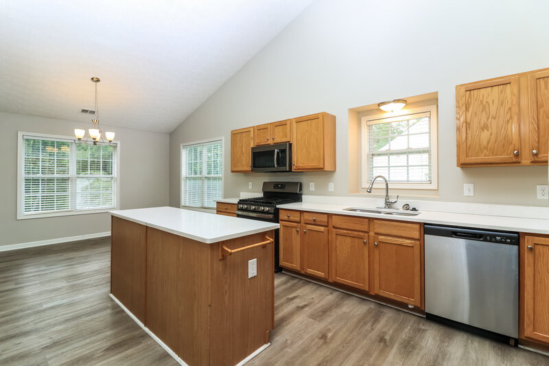 2,105/Mo, 181 Kades Cove Dr Dallas, GA 30132 Kitchen View 2
