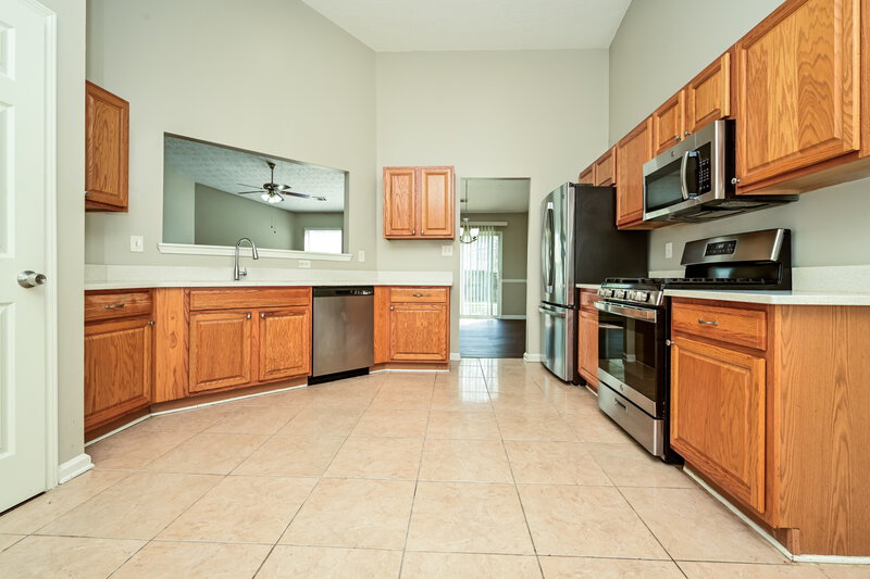 1,980/Mo, 1180 Eatonton Way McDonough, GA 30252 Kitchen View