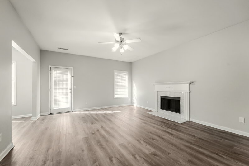 0/Mo, 8074 Colton Creek Way Douglasville, GA 30134 Living Room View