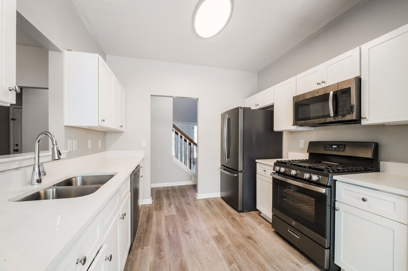 0/Mo, 8074 Colton Creek Way Douglasville, GA 30134 Kitchen View