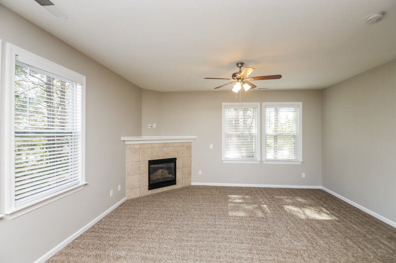 2,230/Mo, 3582 Aberdeen Way Douglasville, GA 30135 Living Room View