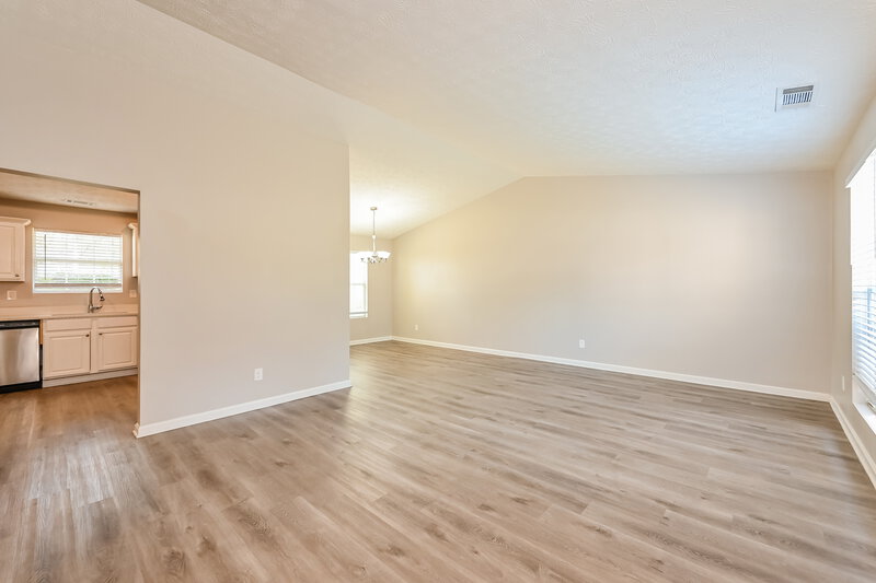 1,980/Mo, 6394 Alford Cir Lithonia, GA 30058 Living Room View