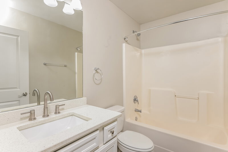 3,210/Mo, 1070 Sutherland Drive Winder, GA 30680 Bathroom View