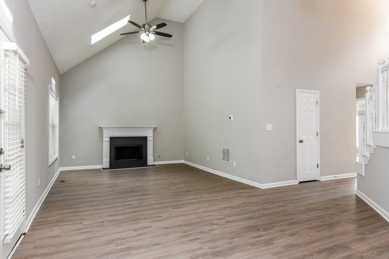 3,470/Mo, 2607 Windage Dr SW Marietta, GA 30008 Living Room View 3