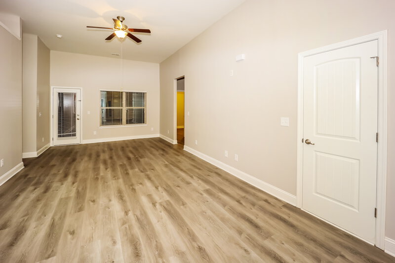 2,265/Mo, 4890 Summersun Dr Morrow, GA 30260 Living Room View 4