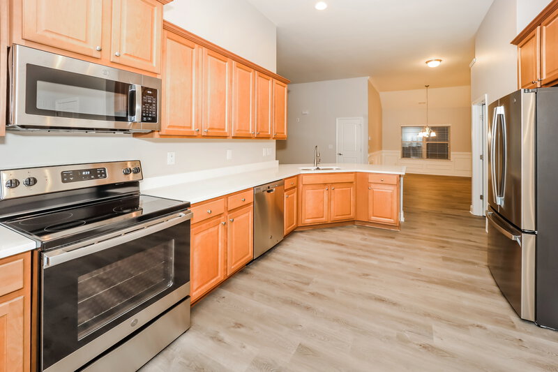 2,265/Mo, 4890 Summersun Dr Morrow, GA 30260 Kitchen View 2