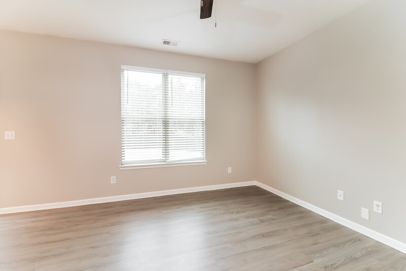 2,070/Mo, 613 Beaujolais Ct McDonough, GA 30253 Living Room View