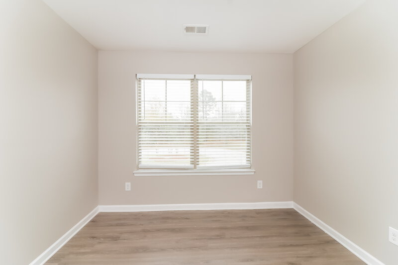 2,070/Mo, 613 Beaujolais Ct McDonough, GA 30253 Bedroom View 2