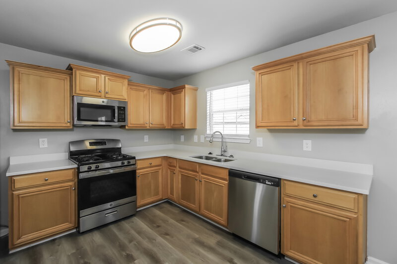 3,120/Mo, 2436 Cornell Cir McDonough, GA 30253 Kitchen View