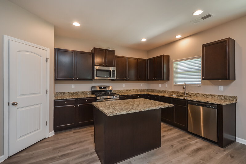 2,435/Mo, 1352 Worcester Trl McDonough, GA 30253 Kitchen View 2