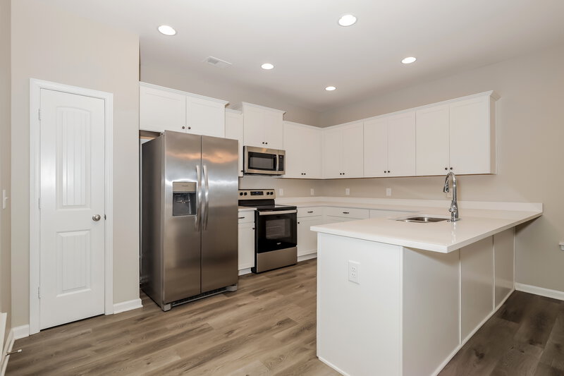 2,650/Mo, 21 Cottage Trce Nw Cartersville, GA 30121 Kitchen View