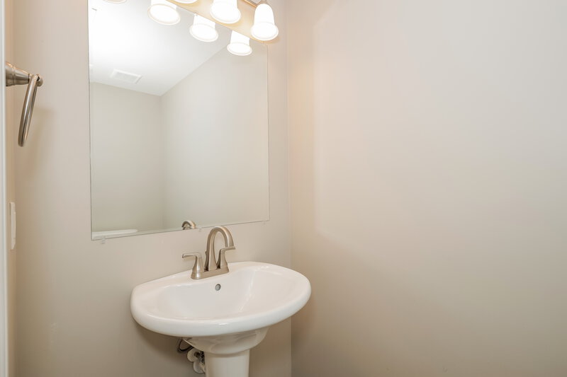 2,650/Mo, 21 Cottage Trce Nw Cartersville, GA 30121 Bathroom View 2