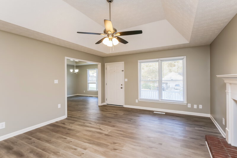 1,975/Mo, 306 Mary Alice Dr Winder, GA 30680 Living Room View 3