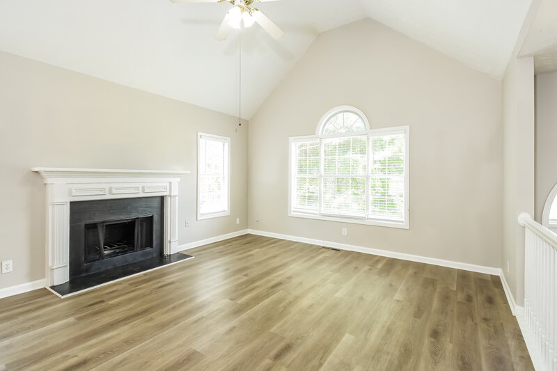 2,580/Mo, 9385 Eagles Landing Dr Gainesville, GA 30506 Living Room View