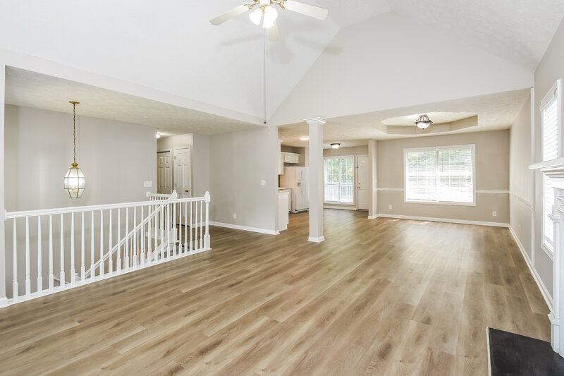 2,580/Mo, 9385 Eagles Landing Dr Gainesville, GA 30506 Living Room View 2