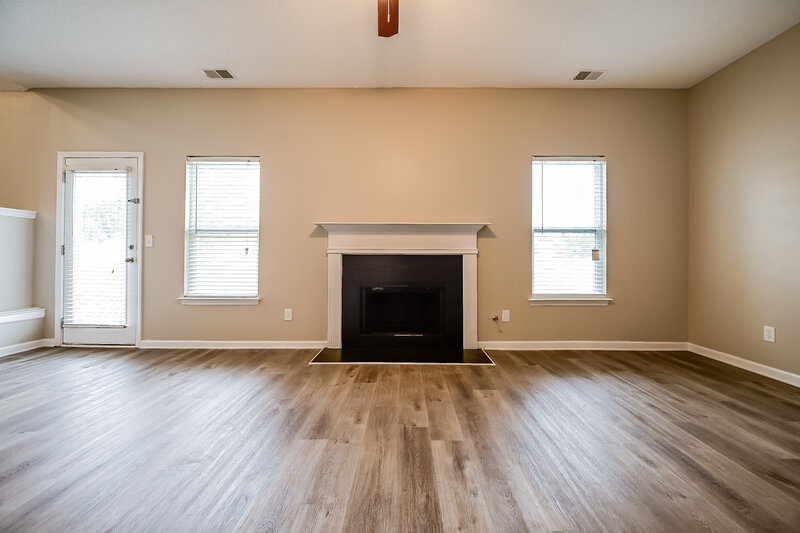 1,785/Mo, 146 Laughlin Dr Locust Grove, GA 30248 Living Room View