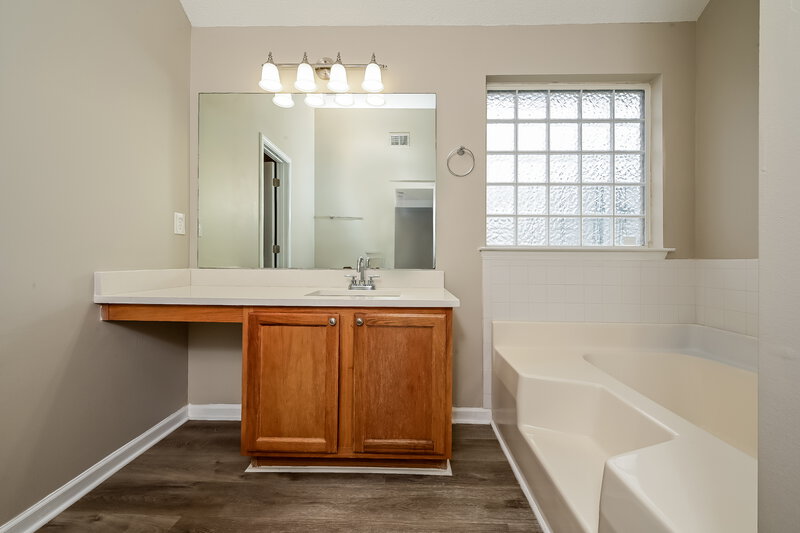 1,785/Mo, 146 Laughlin Dr Locust Grove, GA 30248 Main Bathroom View