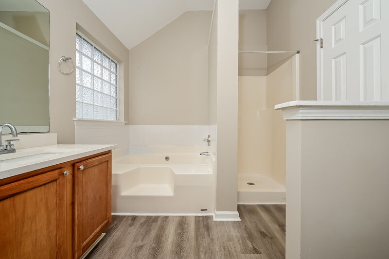 1,785/Mo, 146 Laughlin Dr Locust Grove, GA 30248 Main Bathroom View 2