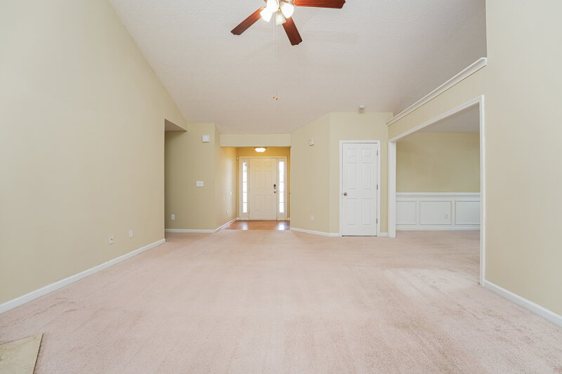 2,200/Mo, 4296 Preserve Trl Snellville, GA 30039 Living Room View