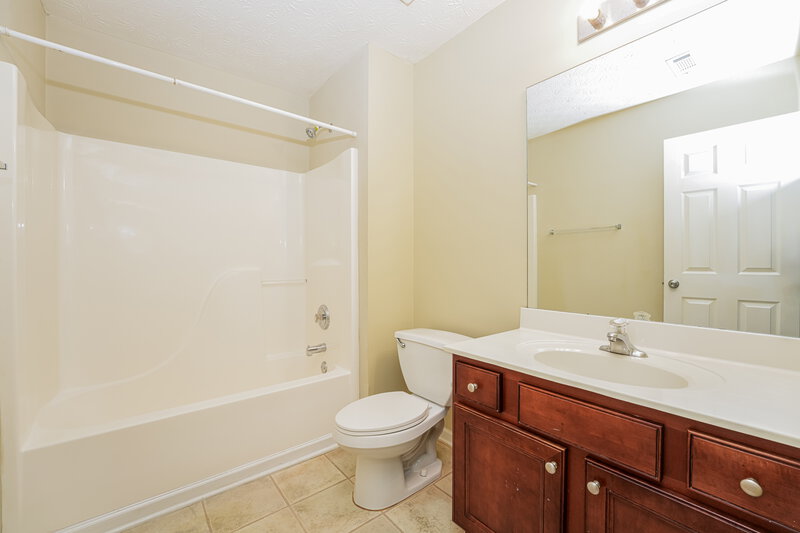 2,200/Mo, 4296 Preserve Trl Snellville, GA 30039 Bathroom View