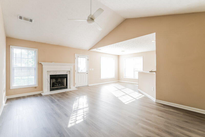 2,290/Mo, 5400 Princeton Oaks Dr Sugar Hill, GA 30518 Living Room View 2