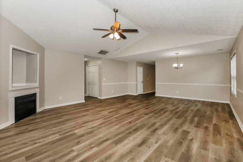2,050/Mo, 10976 Big Sky Dr Hampton, GA 30228 Living Room View