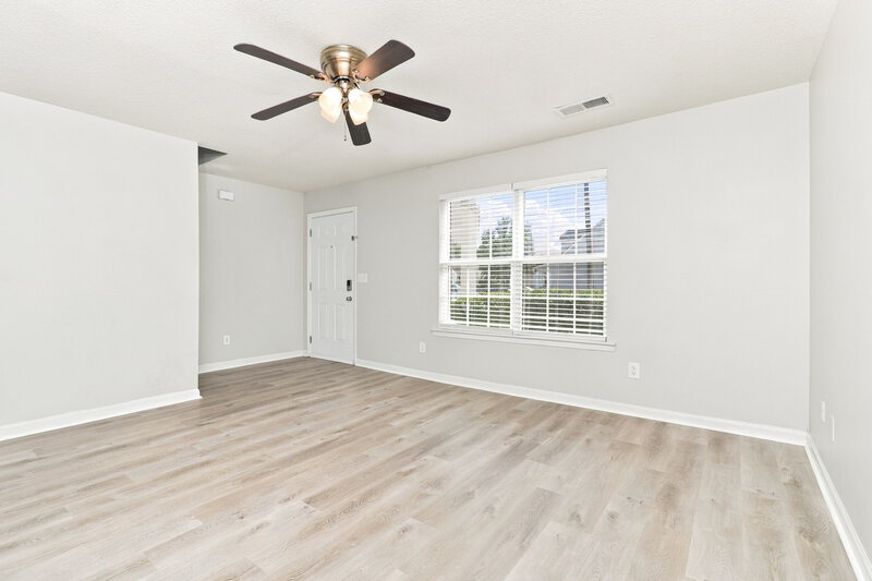 1,825/Mo, 52 Middleton Ct Cartersville, GA 30120 Living Room View 2