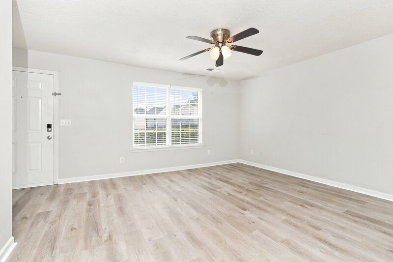 1,825/Mo, 52 Middleton Ct Cartersville, GA 30120 Living Room View 4