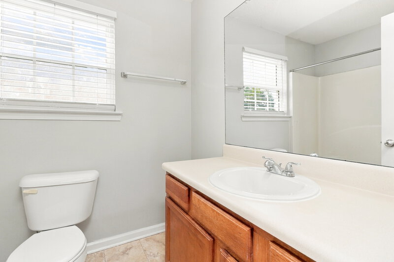 1,825/Mo, 52 Middleton Ct Cartersville, GA 30120 Bathroom View 2